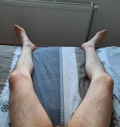 Come sit on it by phosphoreia