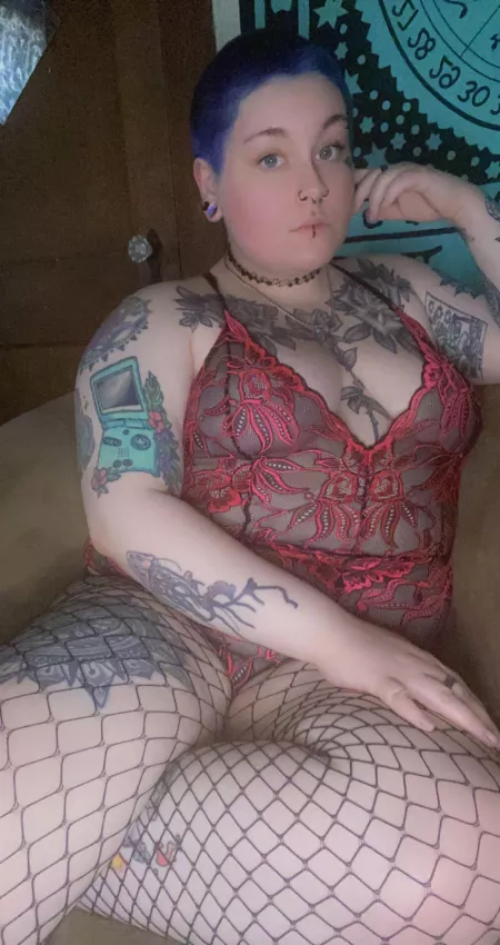 Come sit with me 🖤 by brattypixie_