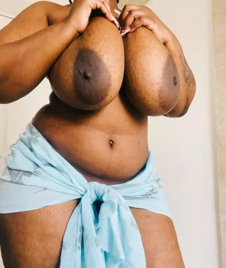 Come squeeze me please by Milkshake_samme