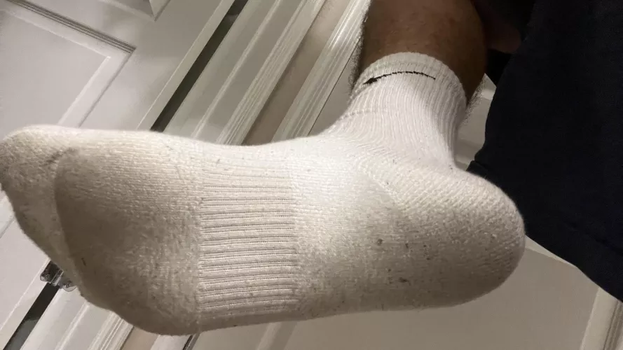 Come stand under me for a sec bro by midnight-t0ke