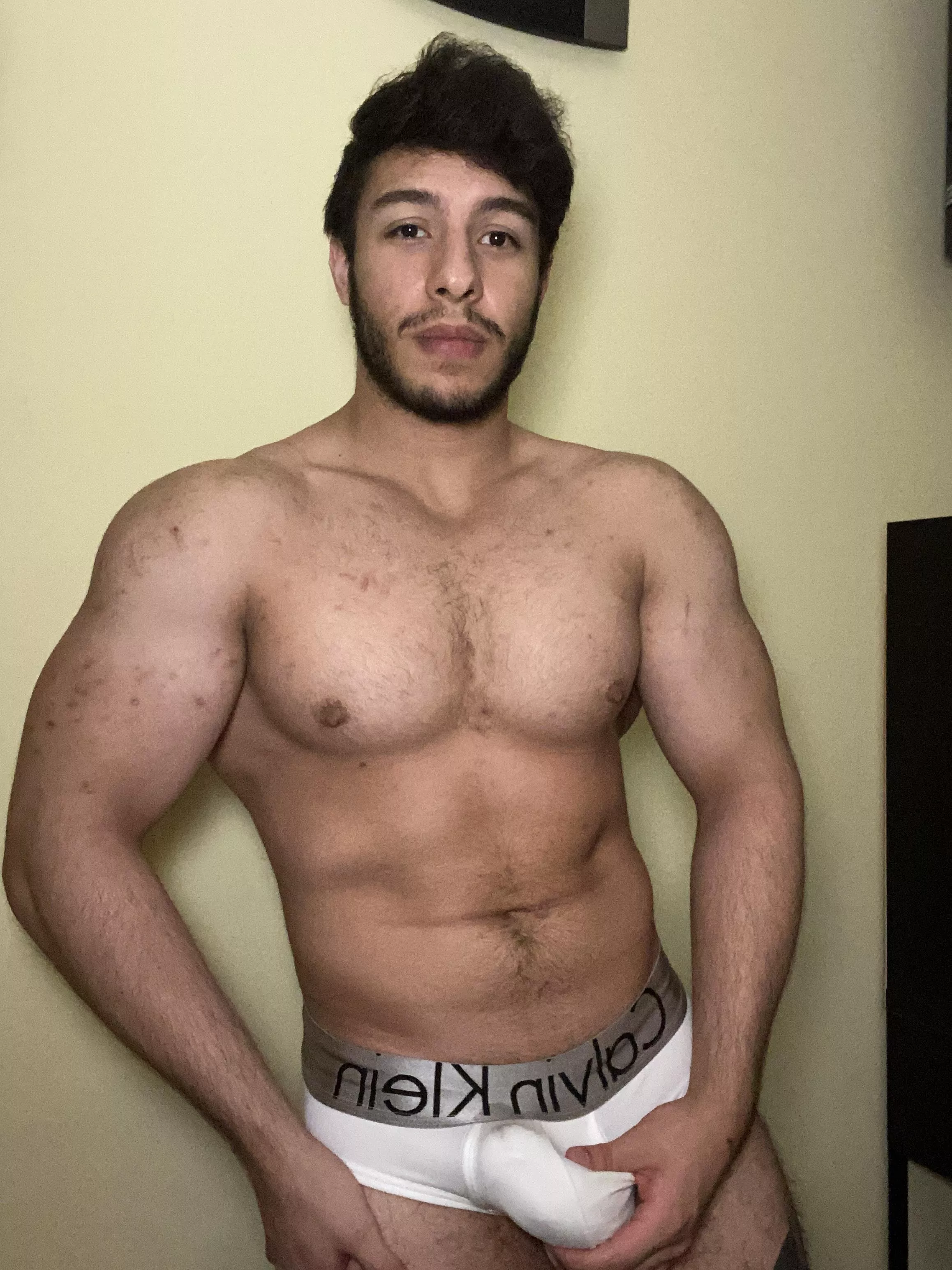 Come suck my bulge posted by korovanova