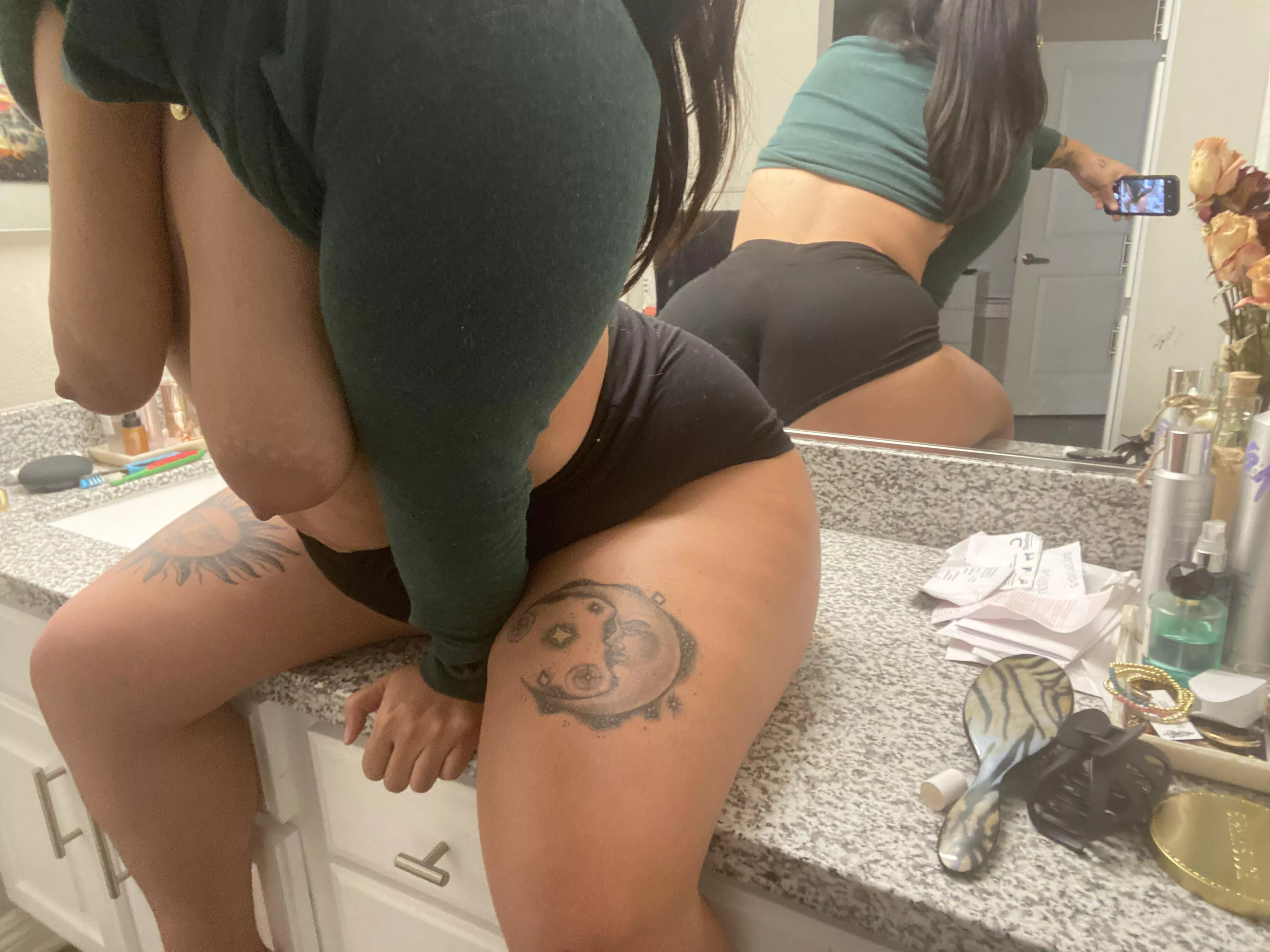 Come suckle on mommies titties ❤️ posted by Kalierosemami