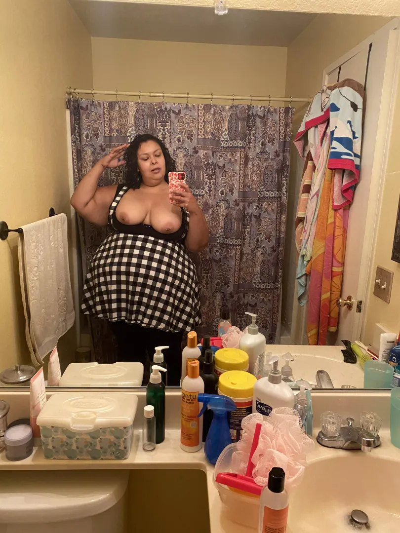 Come take the rest off me 🥰🥰 posted by capitanhilde