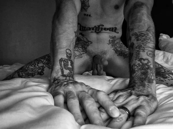 Come to bed by lips_packaging