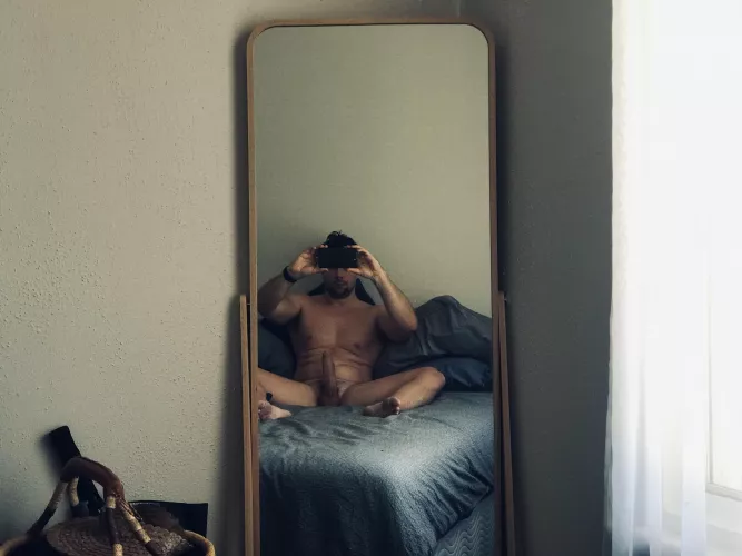 Come to bed with me by aussiepoolboy69