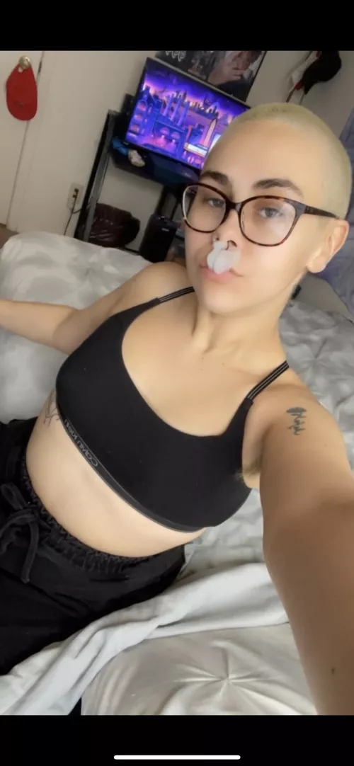 come wake and bake then we can fuck by blazedbabe4200