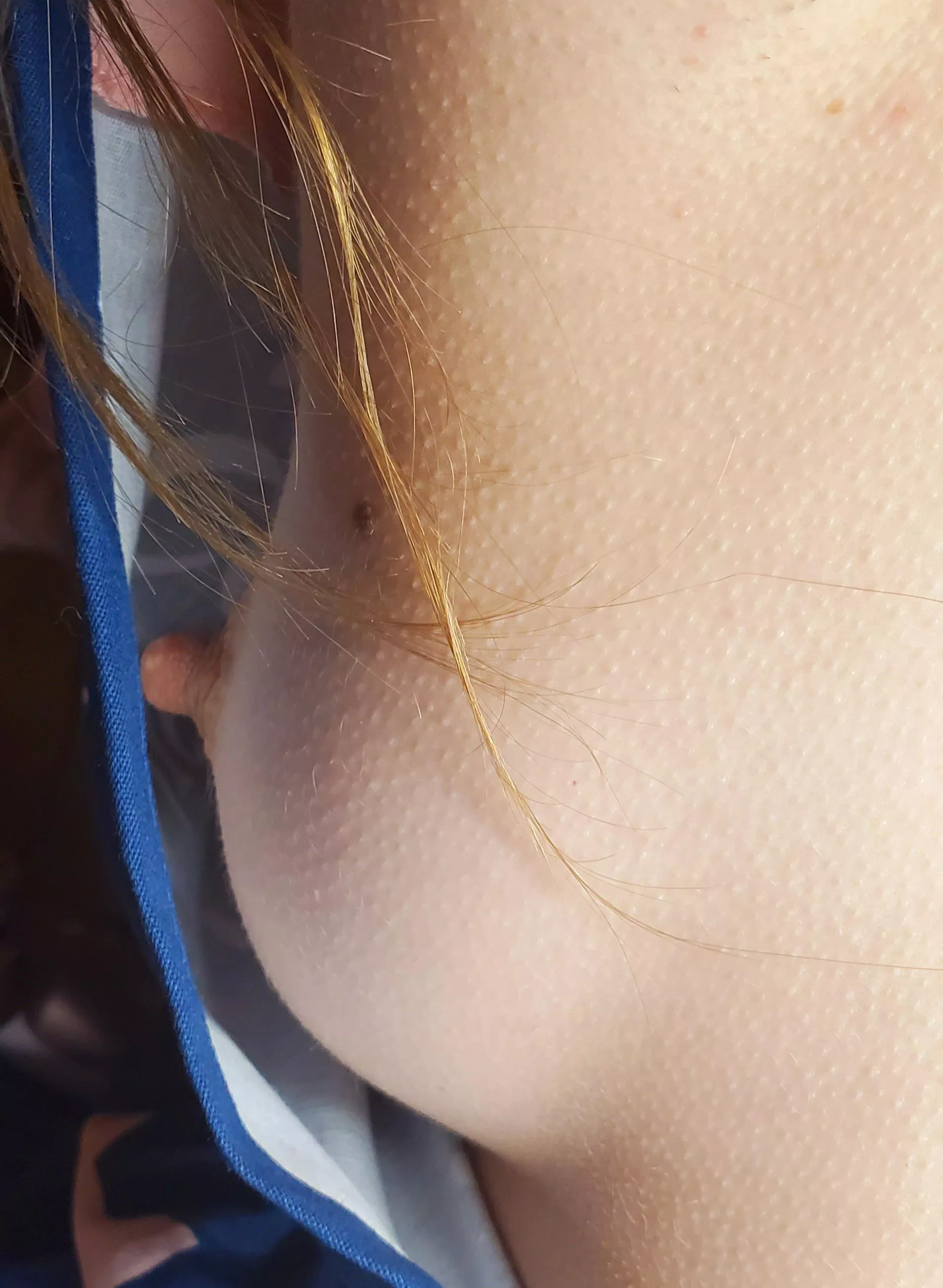 Come warm up my cold little boobies 🥶 posted by Little_Sophie_OSRS