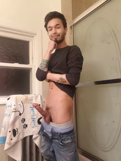 Come wrap your lips around my cock by chiboy396