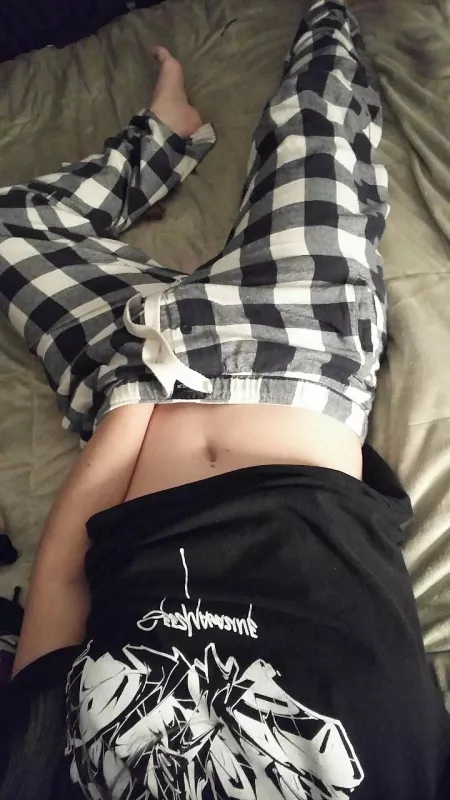 Comfies. by devilbunnies