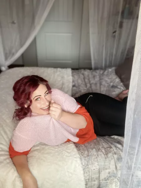 Comfy Bed!!!! by SummersDreamYeg