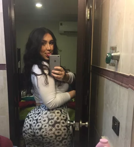 Comfy flower booty 🌺 by [deleted]