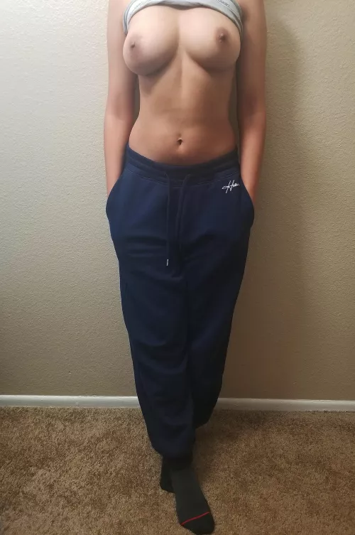 Com(f)y post 💞 by AnnaShyKitten