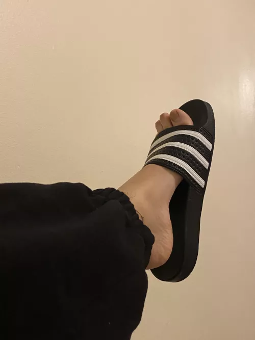 Comfy 😊 by Amandalovee