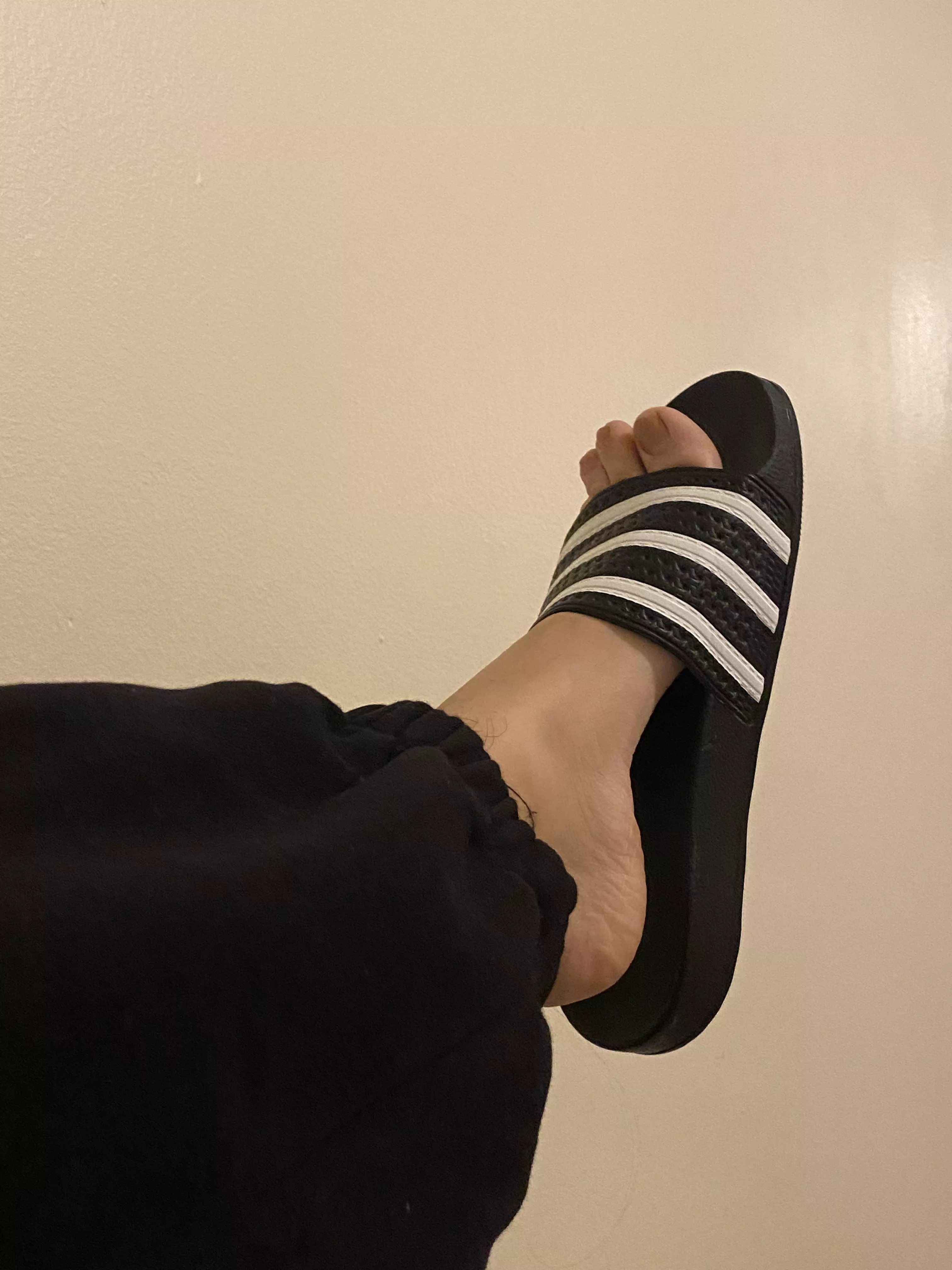 Comfy 😊 posted by Amandalovee