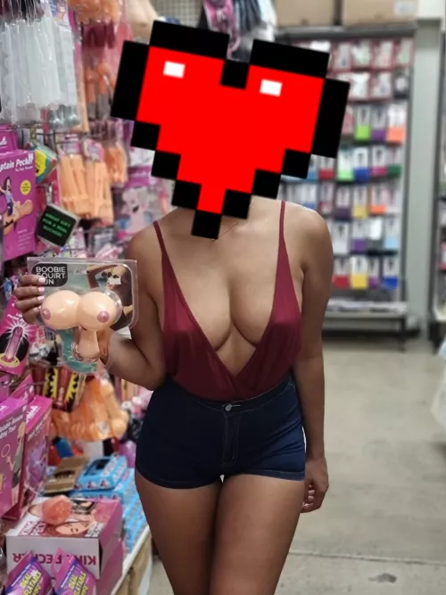 Compare the pair 🤭 by youngfitsydcouple