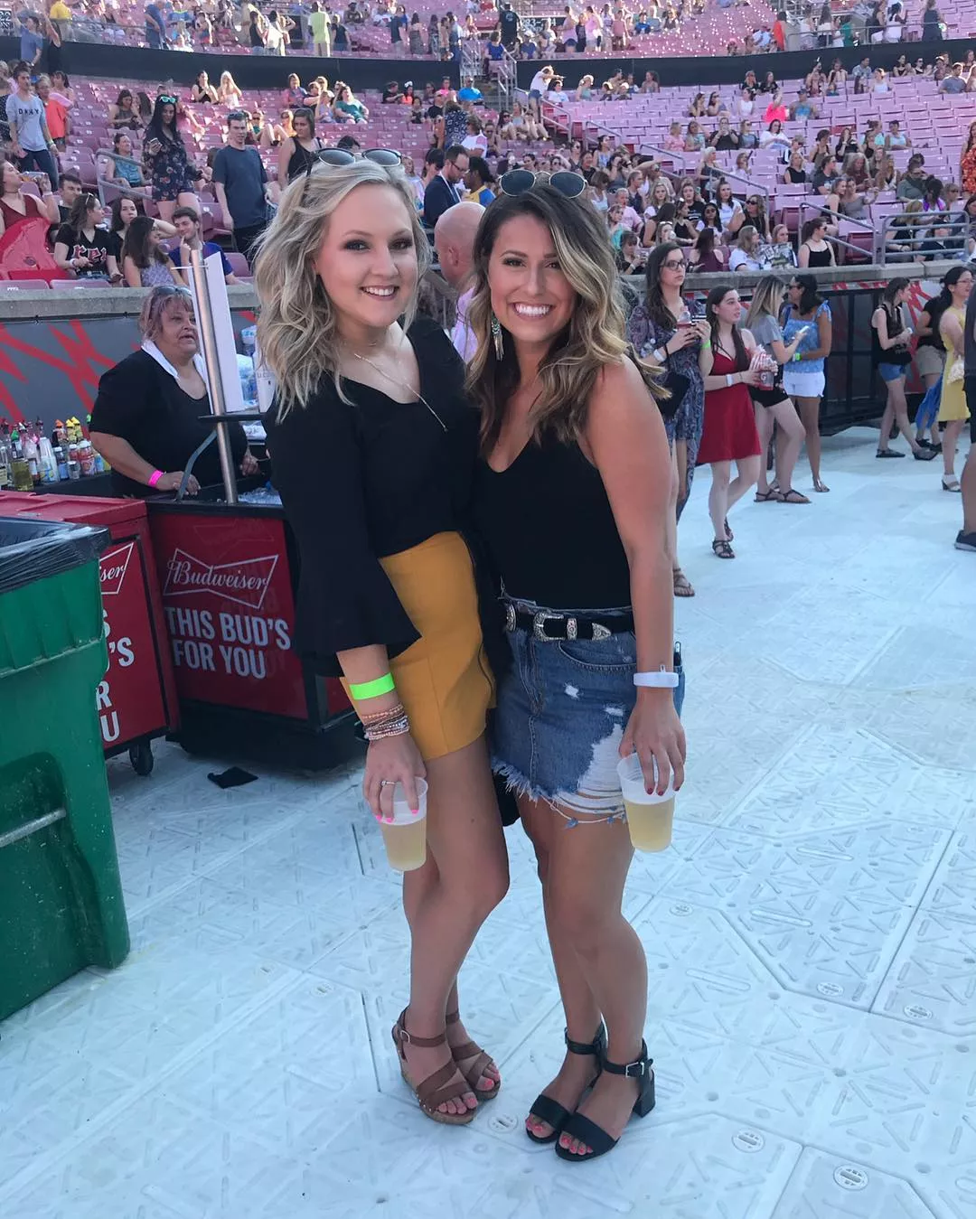 Concert Girls posted by PolishedGold