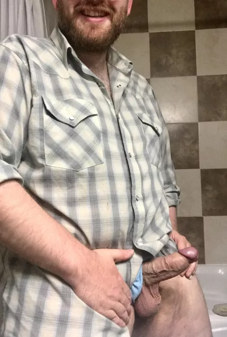 Confession: drinking always makes me horny asf by CanadianBeard912