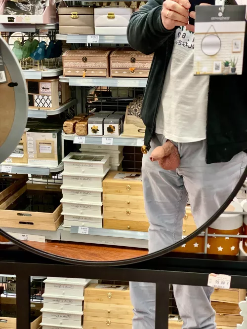 Confortable shopping 🍆 by quedusexe