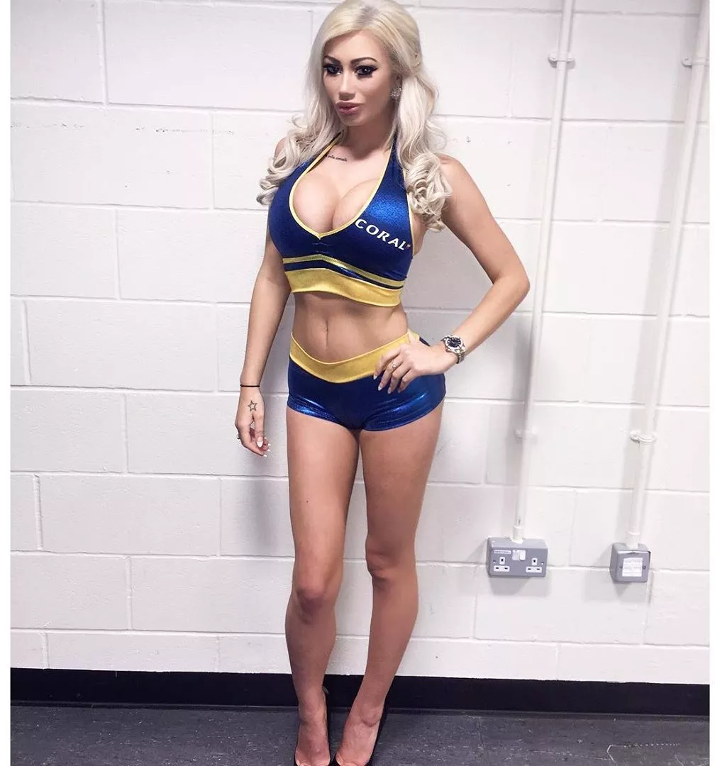 Coral posted by NeedMoarBoobs