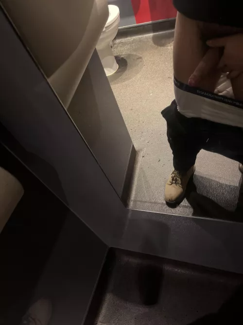 Costa toilets come help me by TwistLegitimate5923