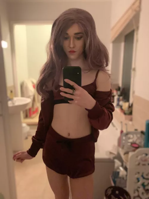 Cosy clothes are the best 😌 by Lasorous