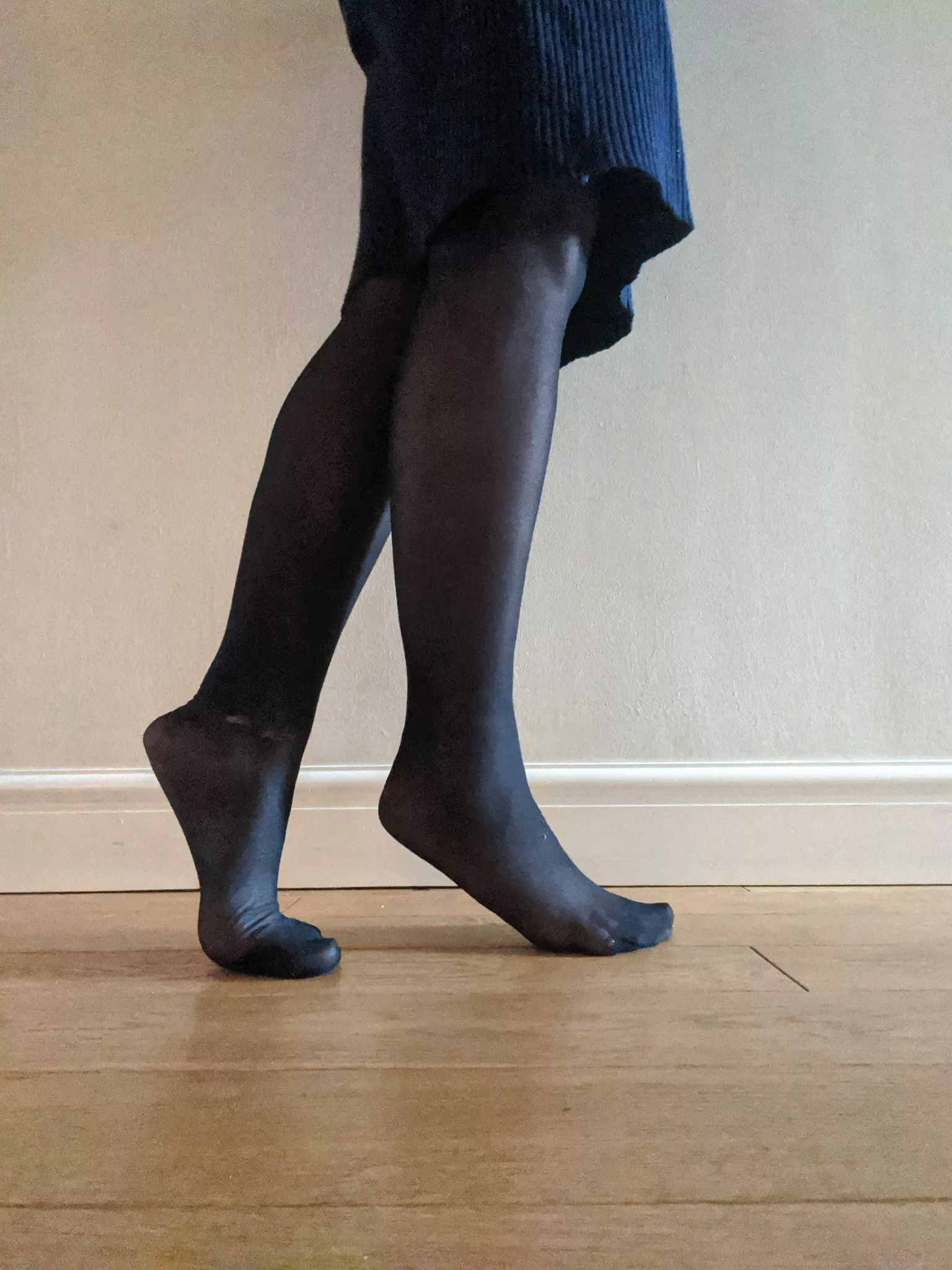 Cosy dresses and thick pantyhose ❤️ posted by iwantaria