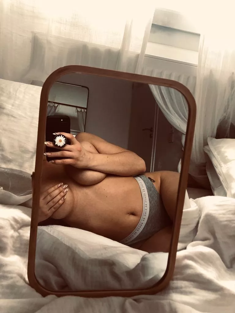 Coucou posted by MatheoLola