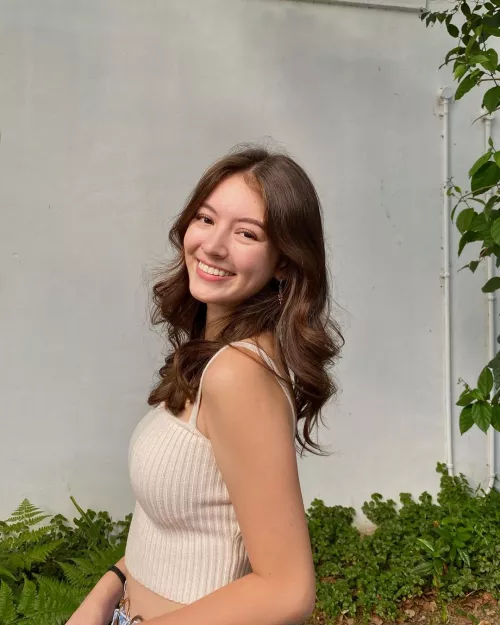 Could anyone tribute her? ( Discord and Kik available ) by Consistent_Basket_37