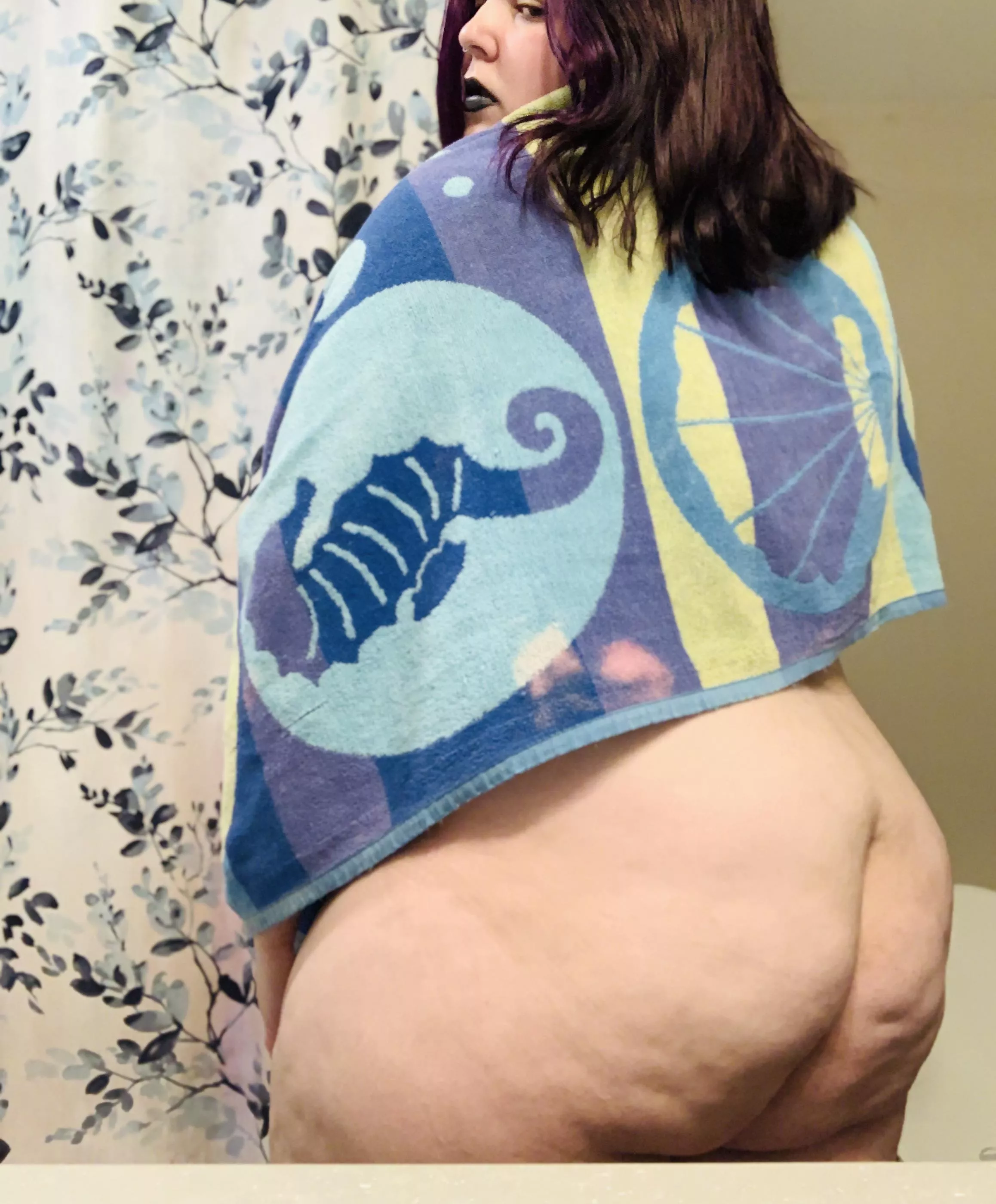 Could I be your bbw gf? 😈 posted by bigbootybtch28