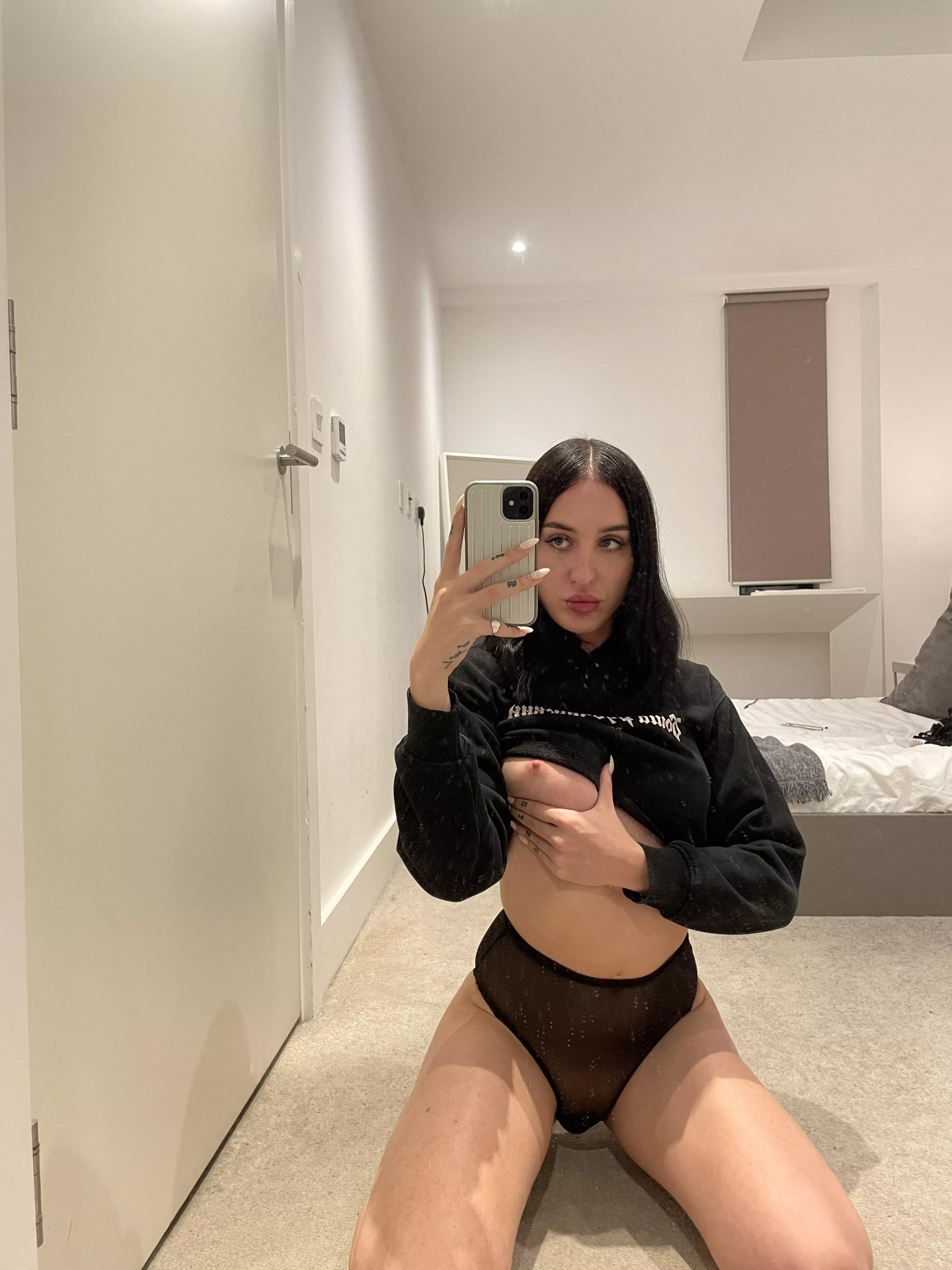 Could I be your big titty gf? posted by tsgiaavery