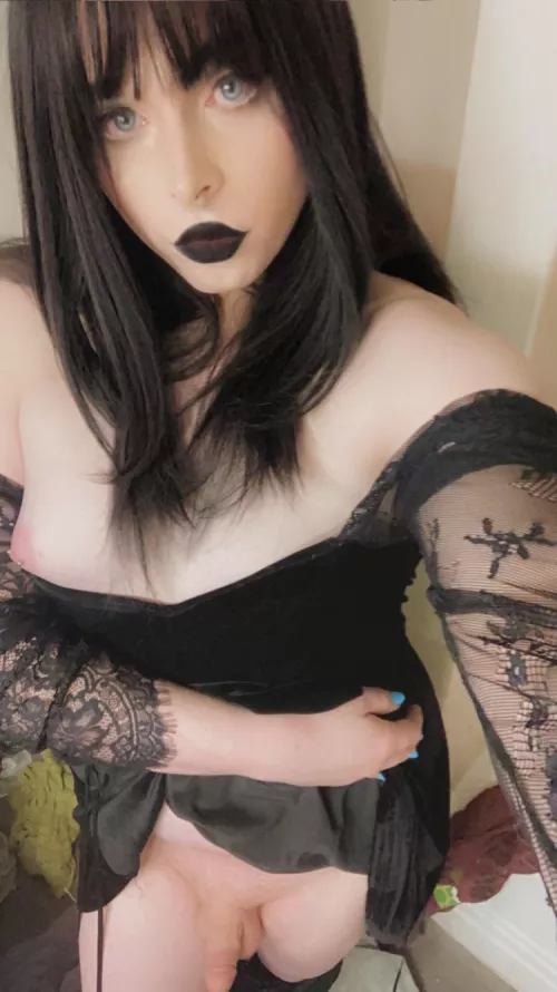 Could I make you fall in love? by beigemantaz