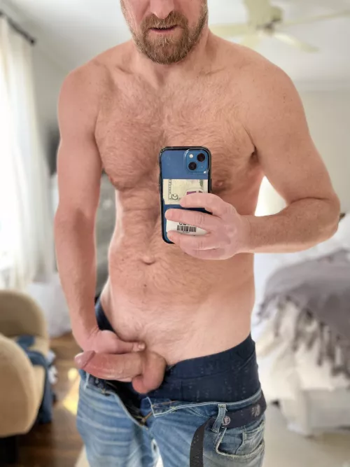 Could use an assistant…submit resumes please. by filadilfia