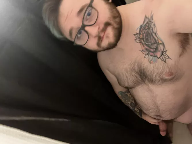 Could use some company 😈 Instagram•twitter @justalostbear by Justalostbear