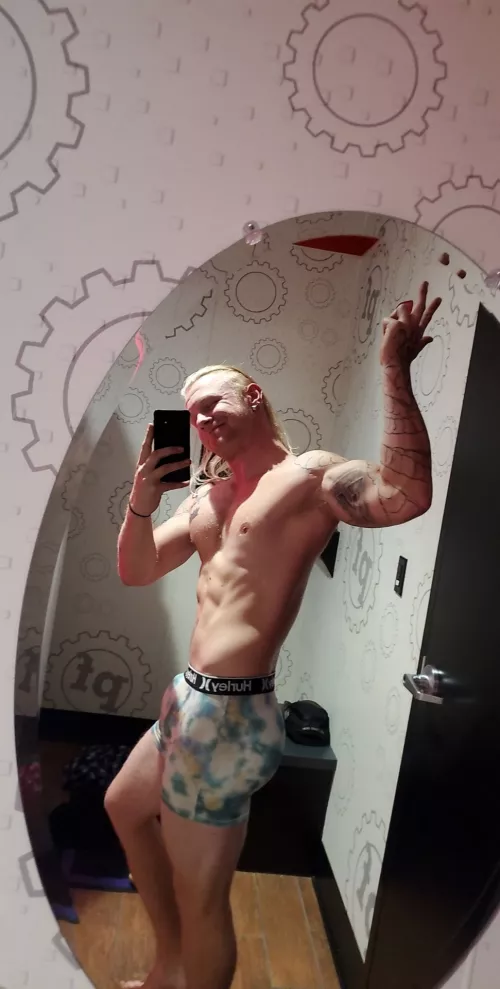 Could use some help getting outta these boxers... by Mason_albino