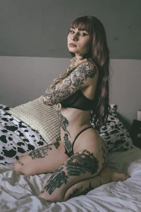 could you resist? by enamor_me137