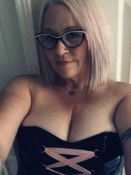 Couldn’t decide is this was too mild for wild or too wild for mild? You tell me. by funkyhairedmilf