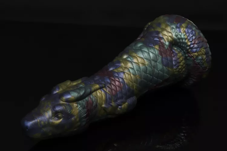 Couldn’t resist the Mini/M black opal from drop! by BeeDreaming