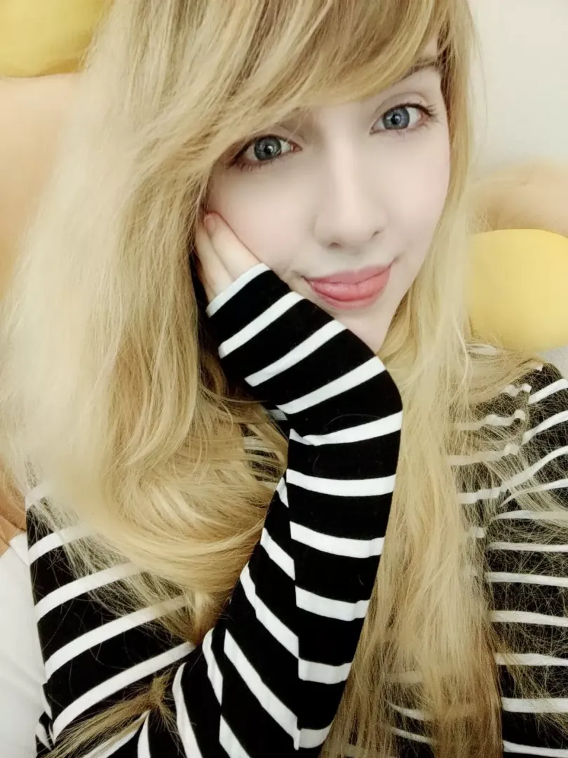 Countdown Timer to when I'll be on MV Live! Check the comment for timer and details! by MissPrincessKay