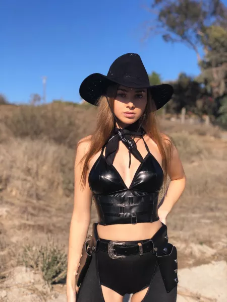 Country girl by Snoo-53338