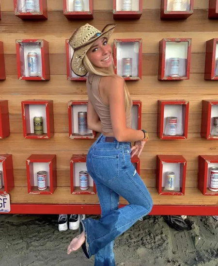 Country girls and beers by C0OO