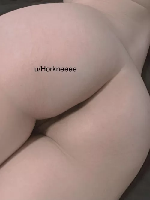 Cover my ass with your cum <3 by Horkneeee