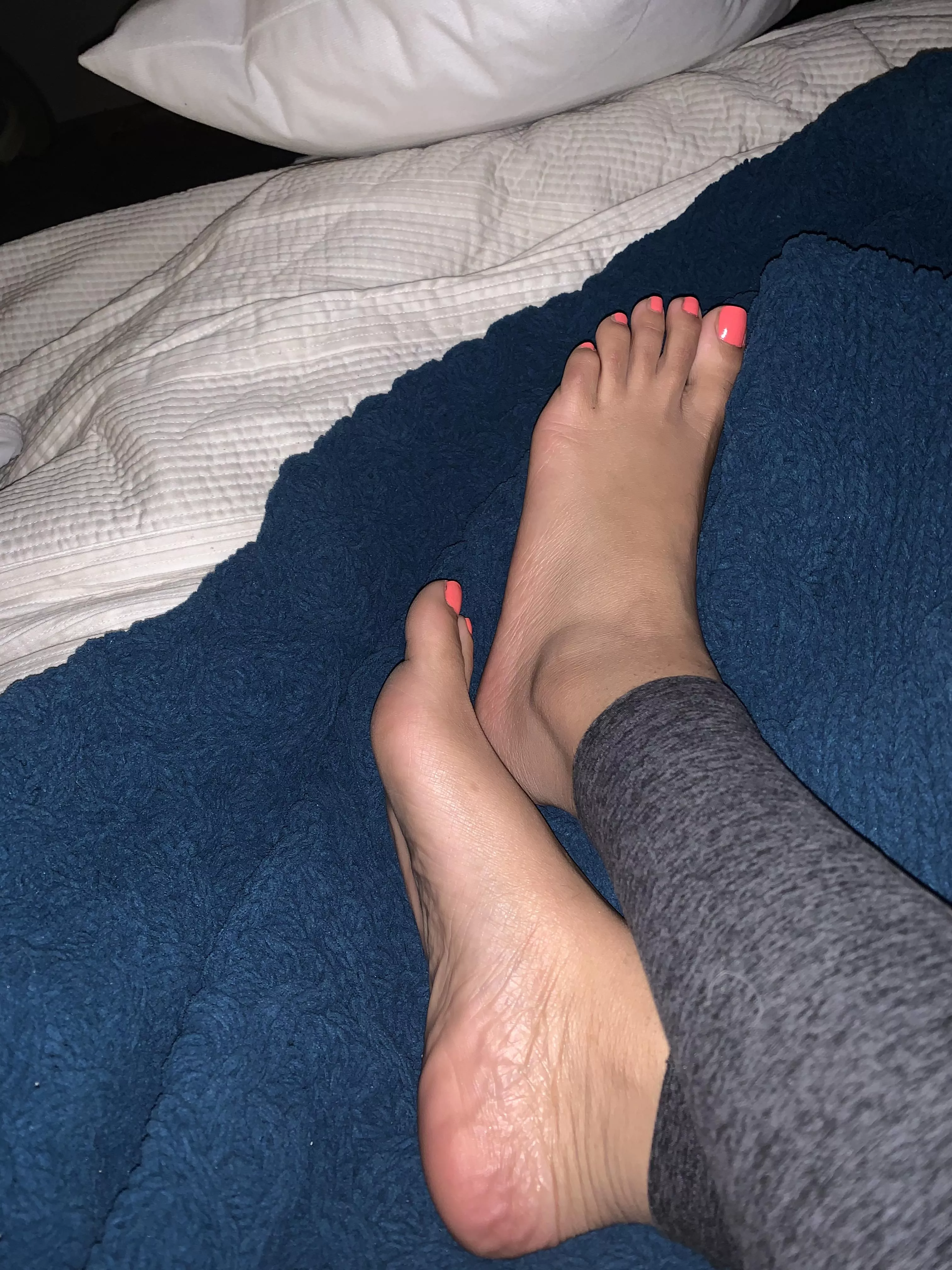 Cozy :) kik @roxielalune or dm for info posted by roxielalune