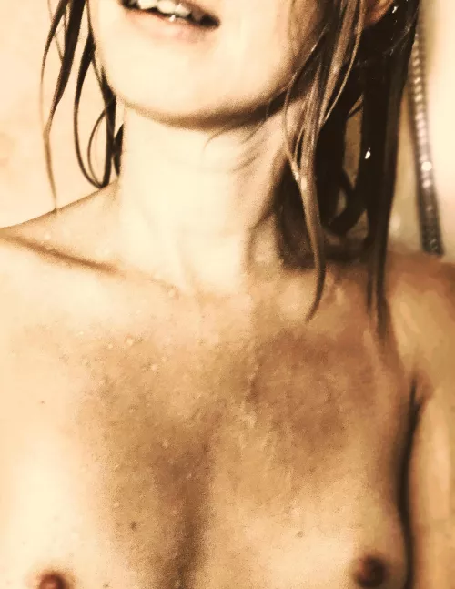 Crackling water by zifes