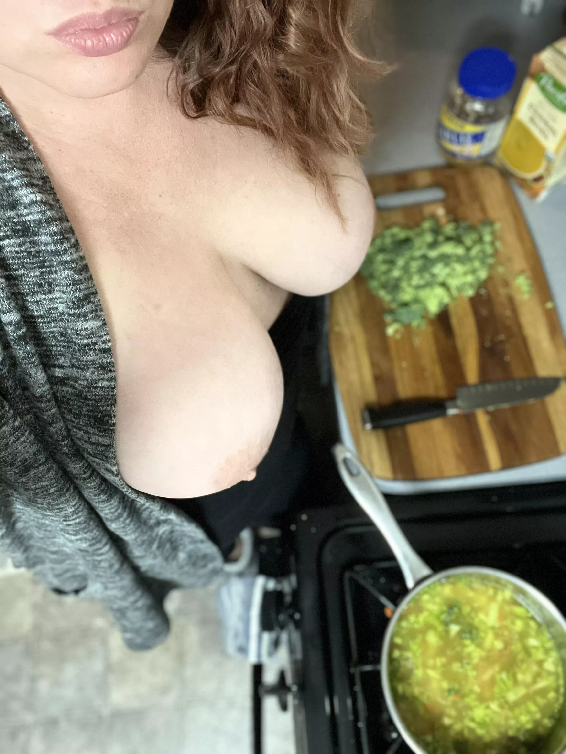 Craving some creaminess….Creamy broccoli soup that is. posted by sassy_minx