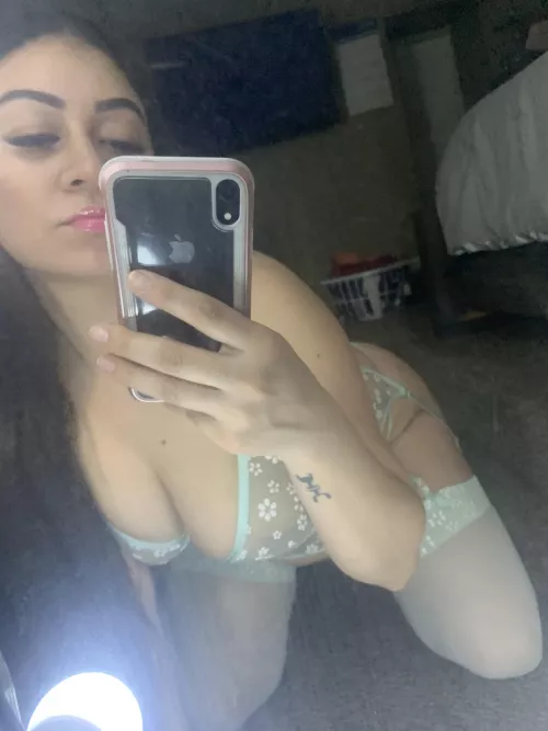 Craving some head from a pretty girl 🥰🥰😛 by sweetlikeazucar