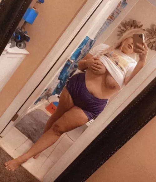 Craving to have my legs wrapped around someone’s neck 😋😋 by octlo12