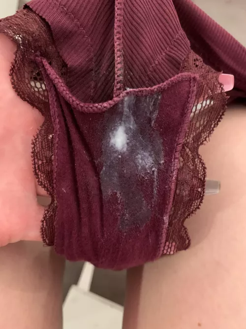 Creamy after busy day👅 by Expensive-Tree-9077