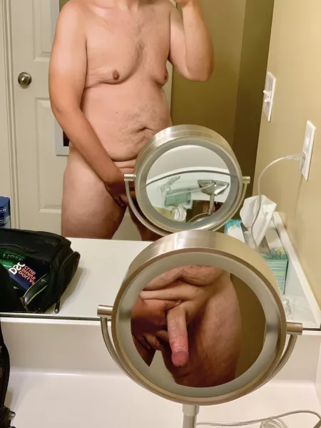 Creative poses to really show what I’m working with by itsredditbutimnaked