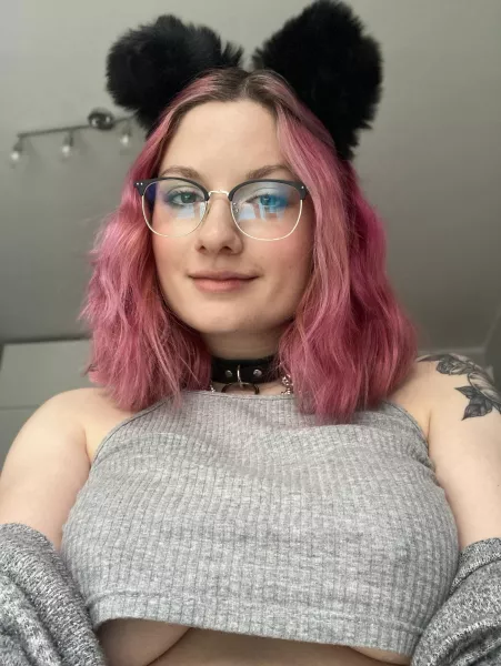 Cropped enough? by Littlest_Fern