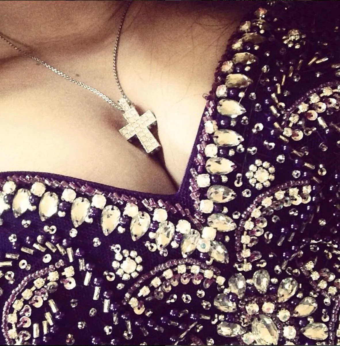 Cross and Cleavage posted by curveddimes